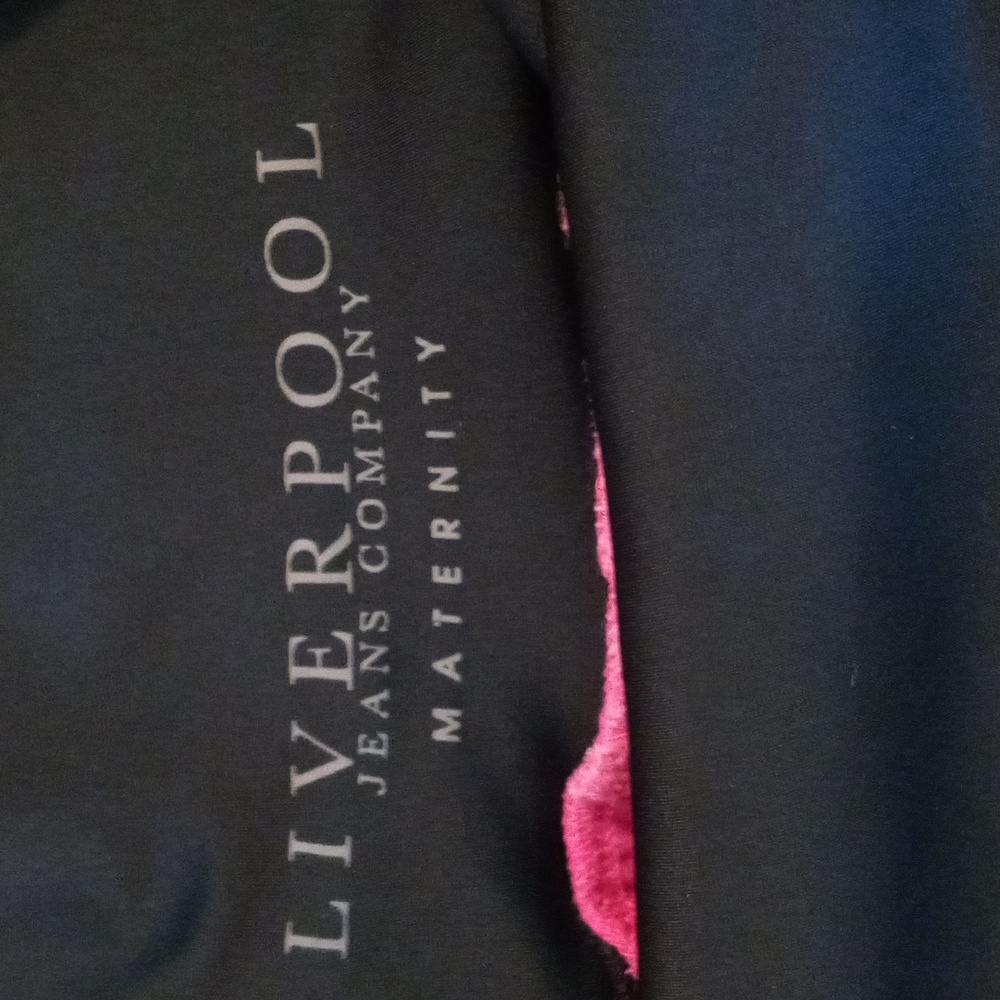 Liverpool Jeans Company The Walking Short Maternity Shorts - Picture 4 of 9